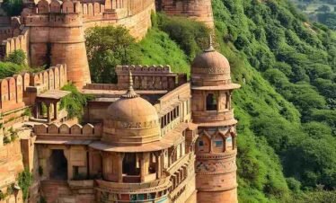 Majestic Journey Through North India & Central India