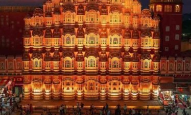 golden triangle tour with orchha khajuraho Luxury India Tour