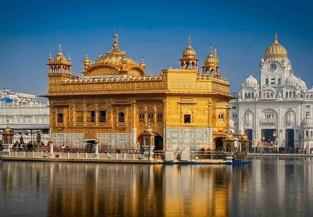 Luxury Tour Golden Triangle with Amritsar & Varanasi