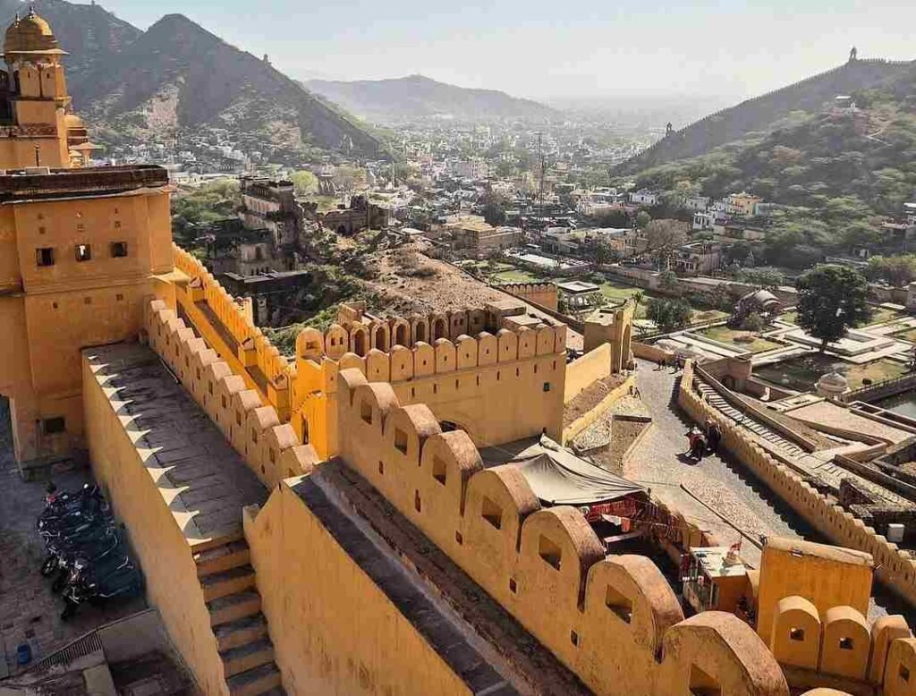 Amber Fort Jaipur – Majestic hill fort of Rajasthan on Golden Triangle tour