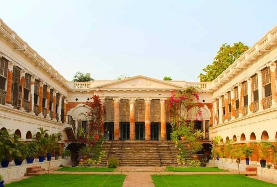 Luxury travel in India across diverse seasons - from Himalayas to tropical beaches